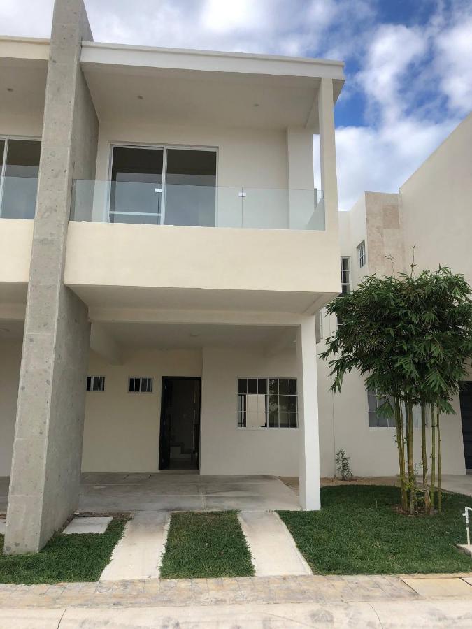 Cozy Family Vacation Home Near The Beach! Playa del Carmen Exterior foto